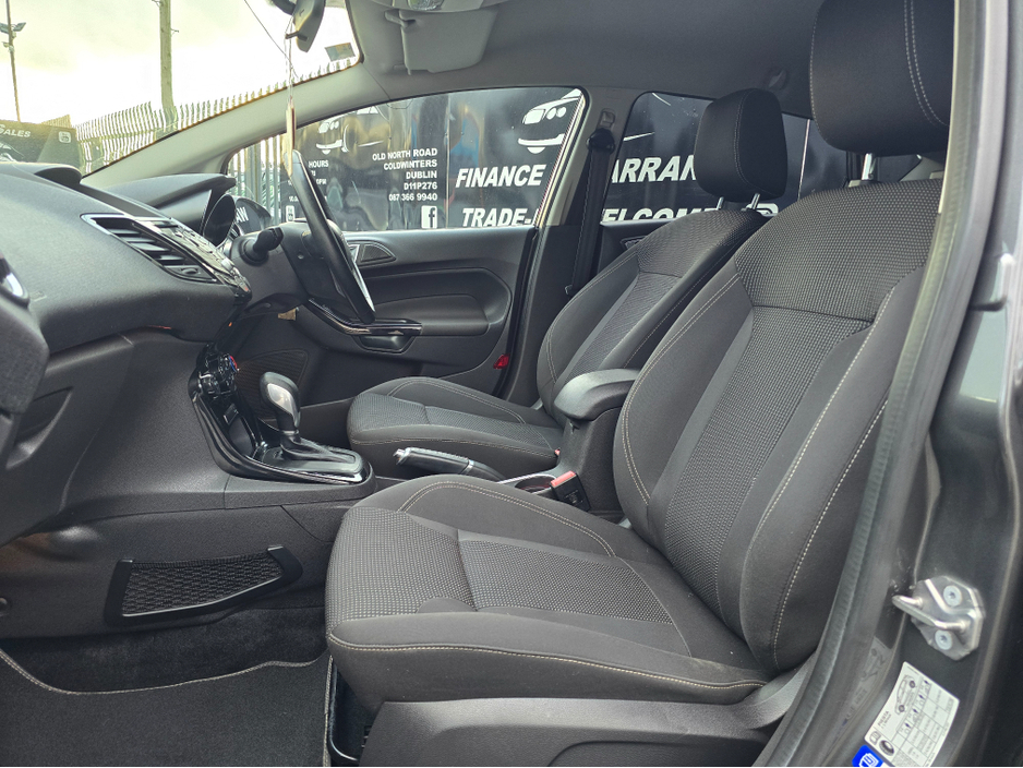 2016 Ford Fiesta - image 17