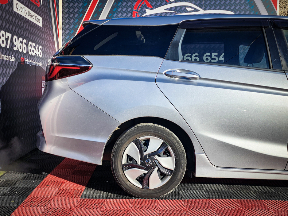 2019 Honda Shuttle Hybrid 5 seater €13,950