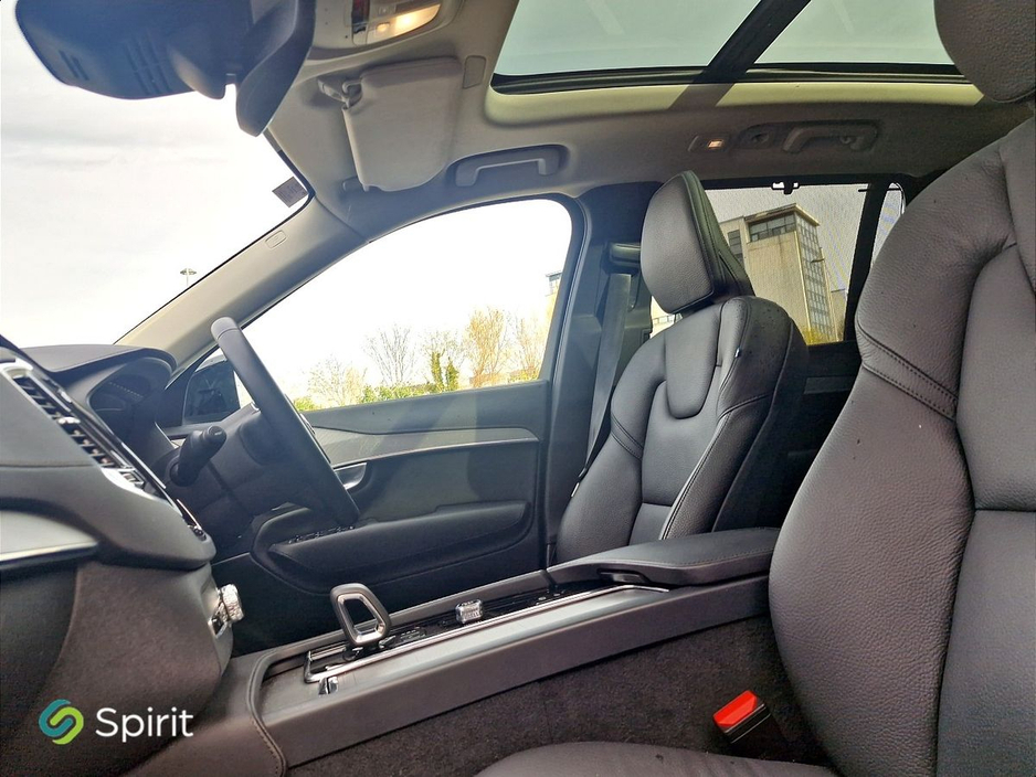 2024 Volvo XC90 - image 3
