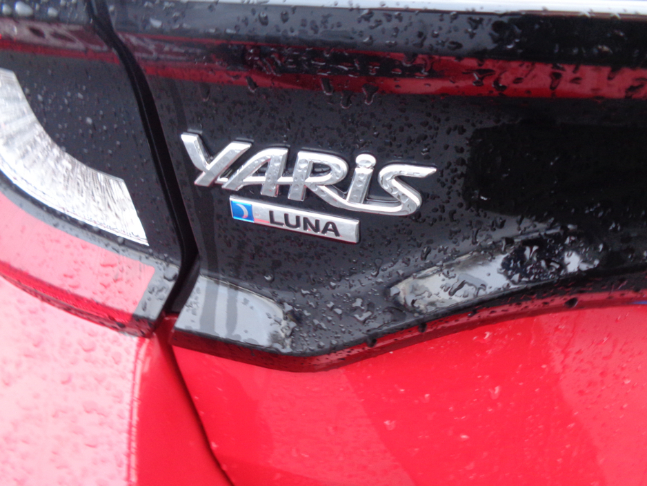 2022 Toyota Yaris 1.0 Luna 4DR