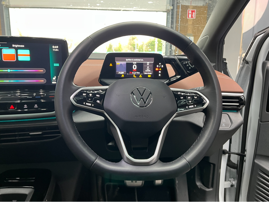 2023 Volkswagen ID.4 - image 8