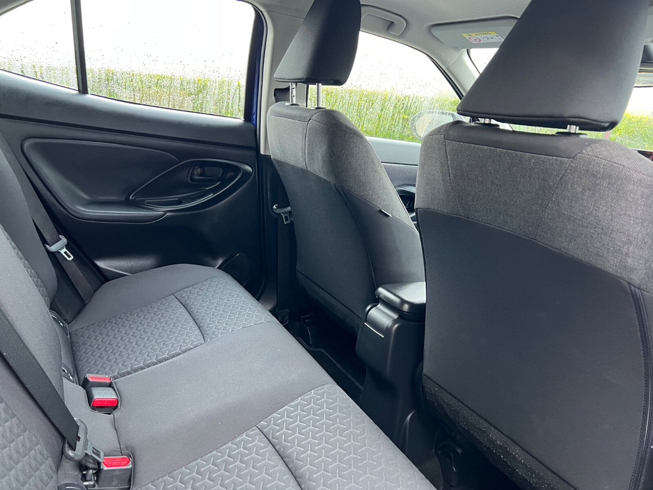 2023 Toyota Yaris Cross 1.5 Hybrid CVT Luna €22,950