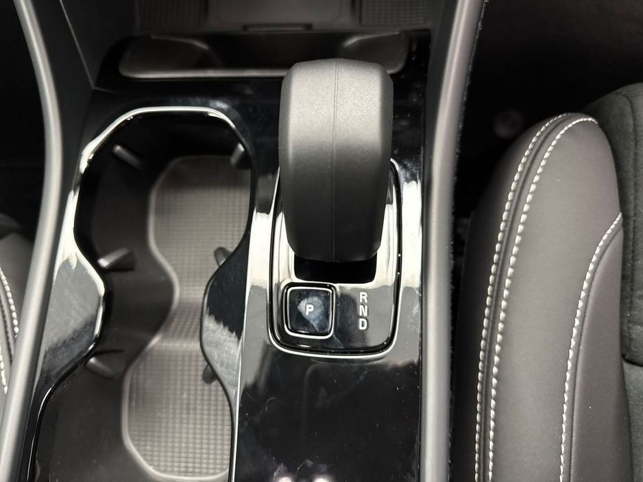 2026 Volvo EX40 - image 16