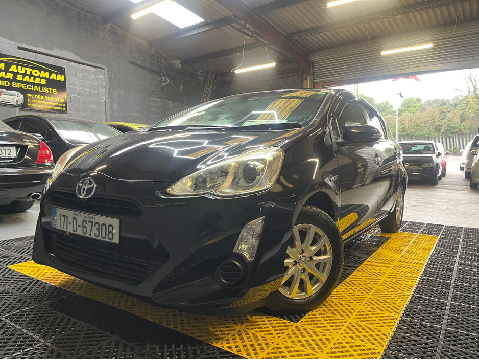 2017 Toyota Aqua 2017 hybrid auto €10,995