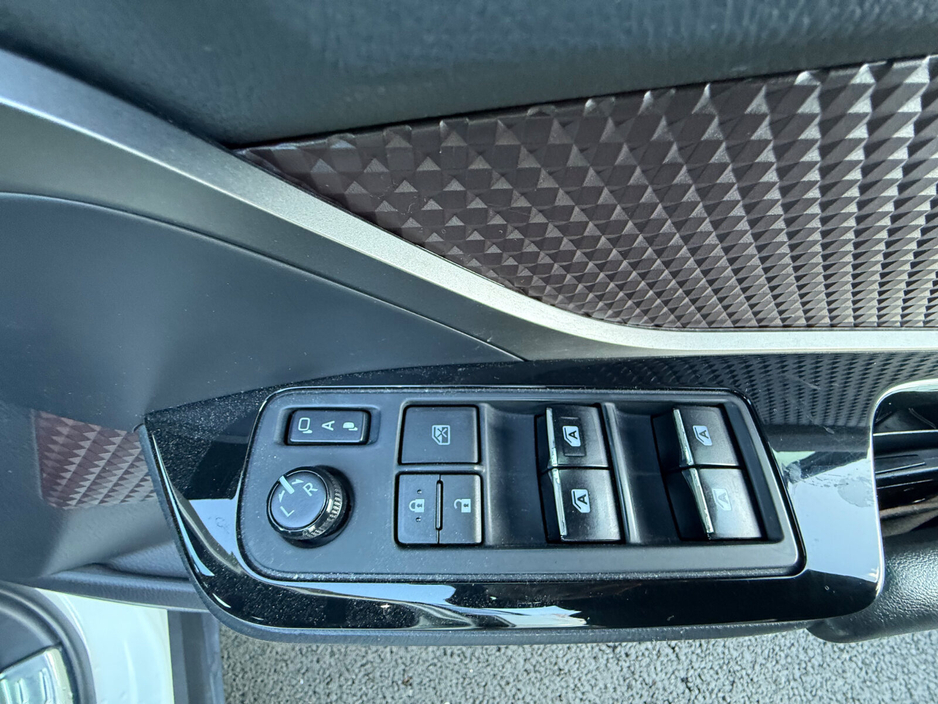 2017 Toyota C-HR - image 22