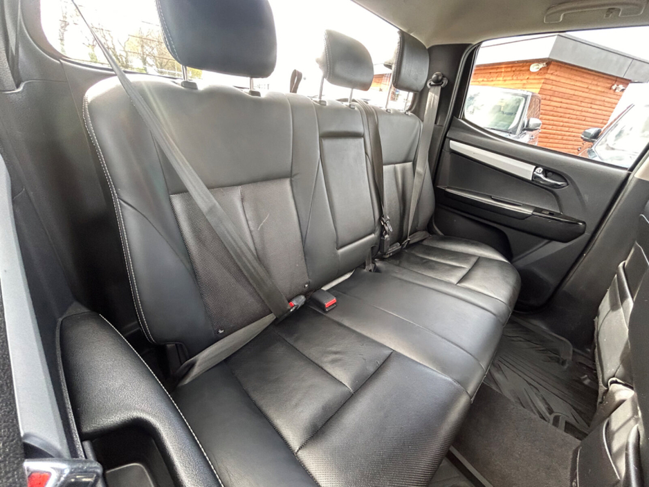 2019 Isuzu D-MAX - image 22