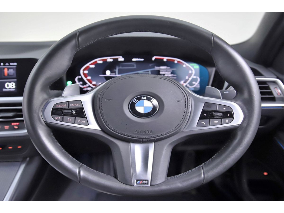 2021 BMW 3 Series - image 17
