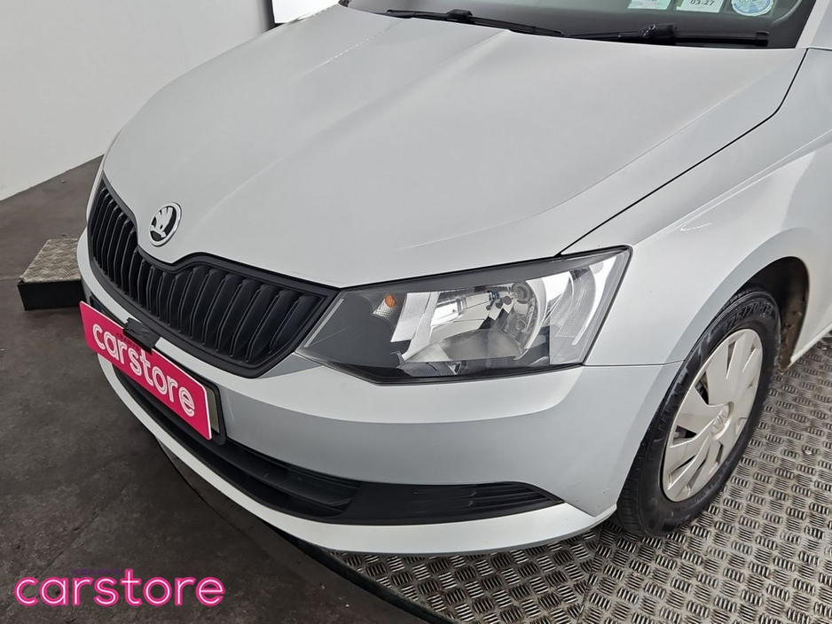 2016 Skoda Fabia - image 17