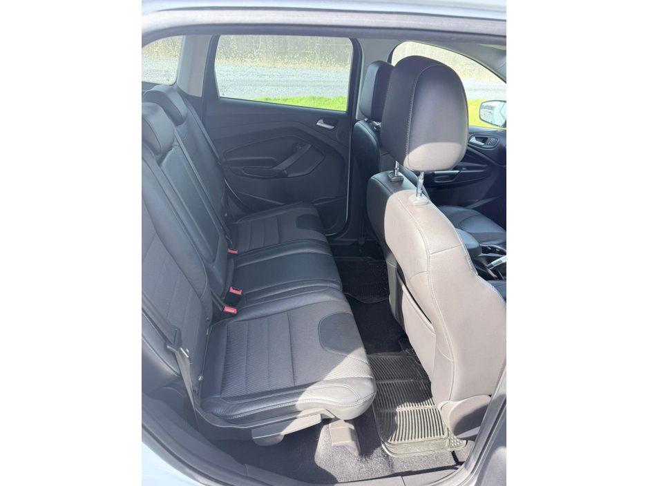 2016 Ford Kuga - image 7