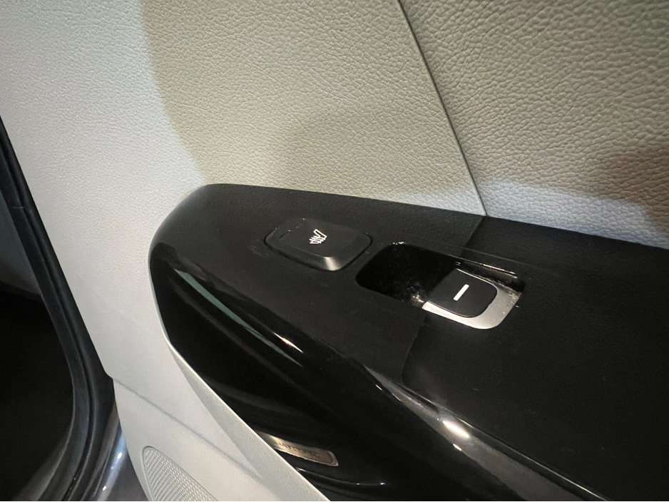 2018 Kia Sportage - image 19