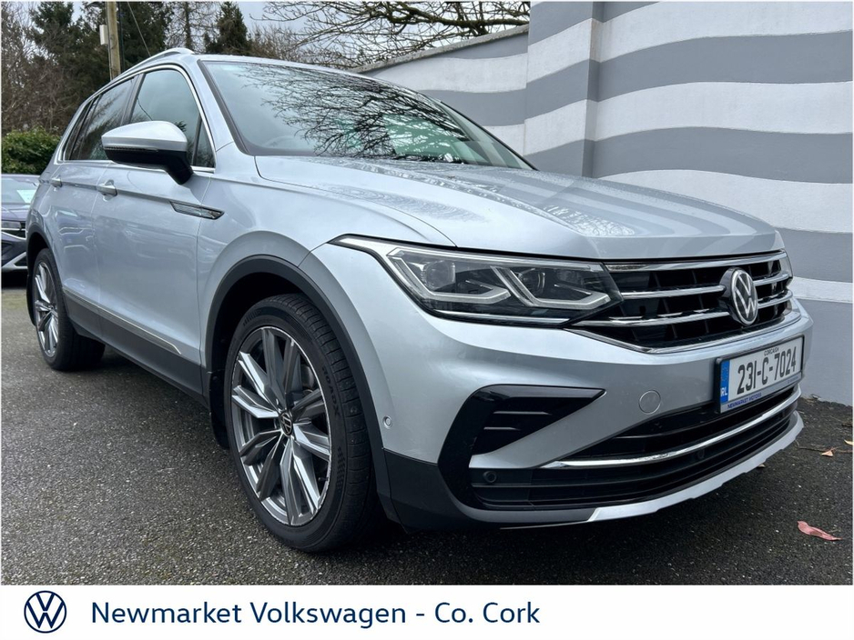 2023 Volkswagen Tiguan - image 10