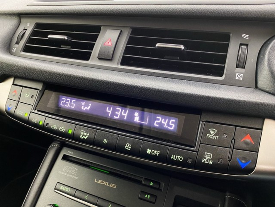 2018 Lexus CT 200 h - image 19