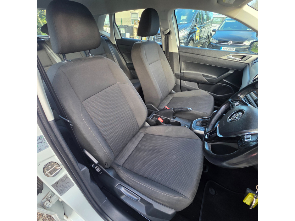 2020 Volkswagen Polo - image 12