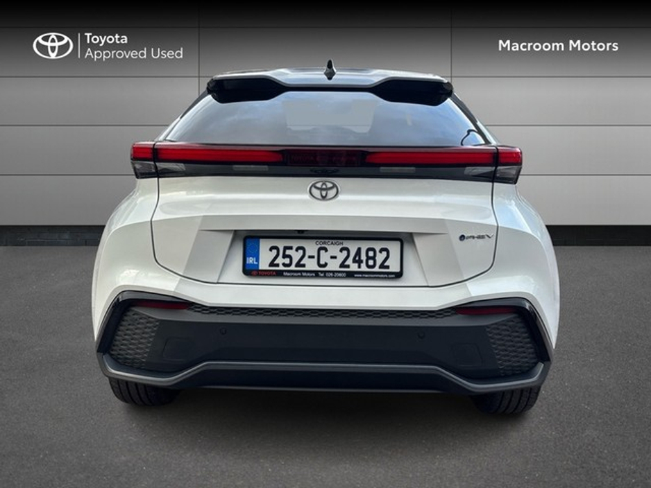 2025 Toyota C-HR - image 4