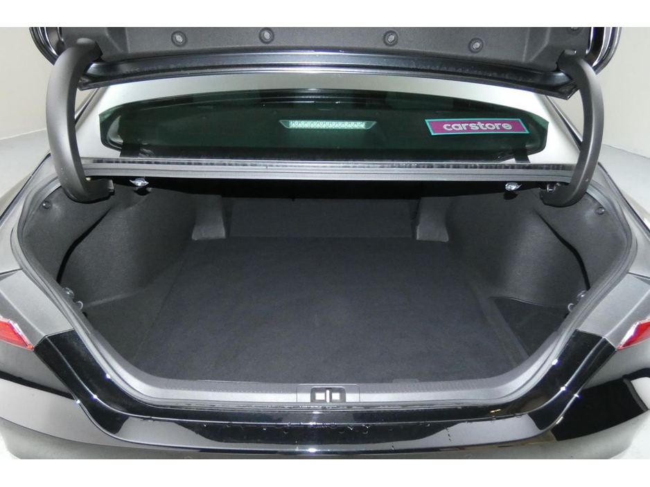 2019 Toyota Camry 2.5 HYBRID *PARK SENSORS*REVERSE CAM* €22,890