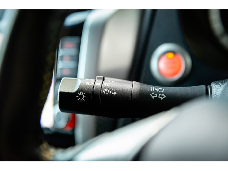 2021 Nissan Navara - image 32