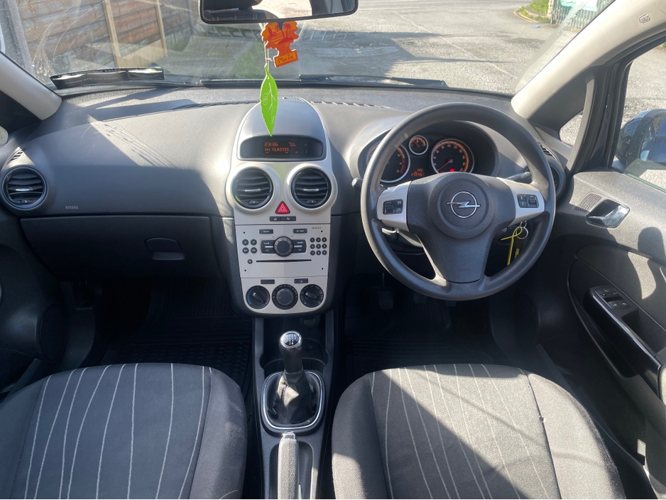 2007 Opel Corsa - image 10