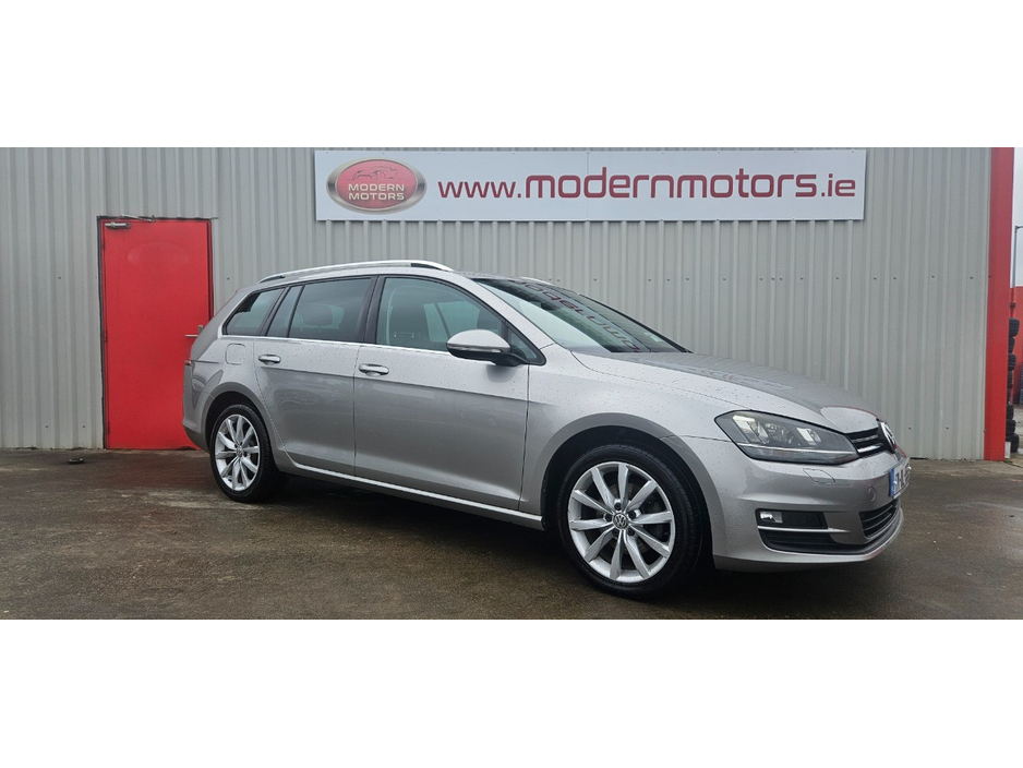 2017 Volkswagen Golf - image 2