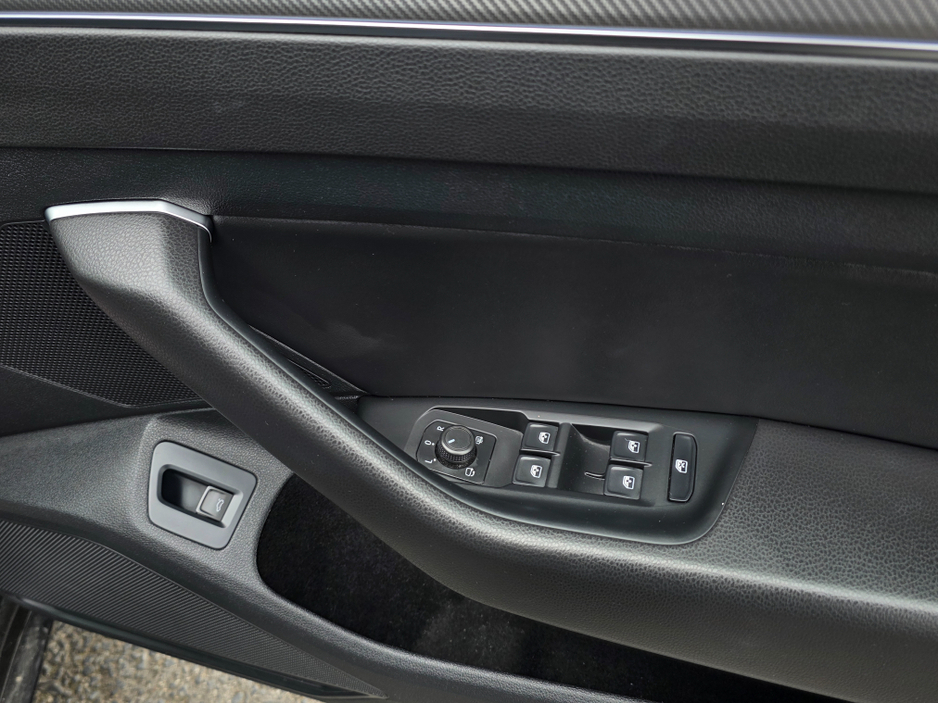 2018 Volkswagen Arteon - image 9