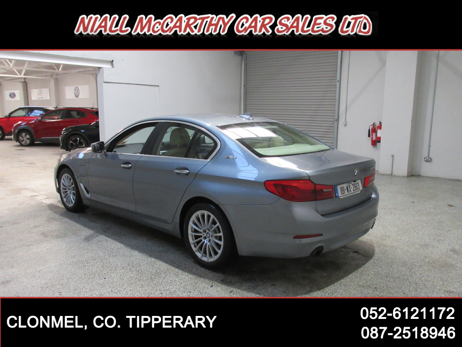 2018 BMW 5 Series - image 7