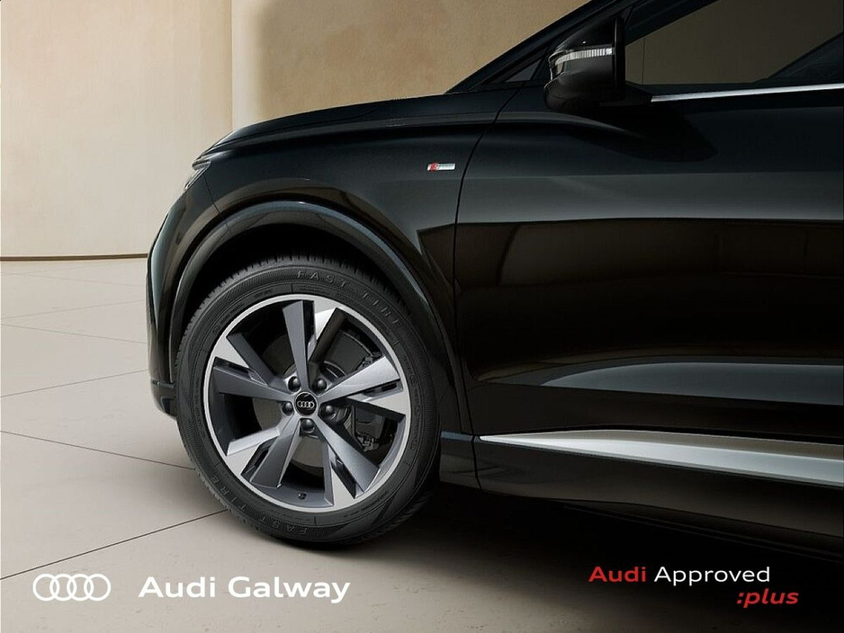 2025 Audi Q5 - image 7