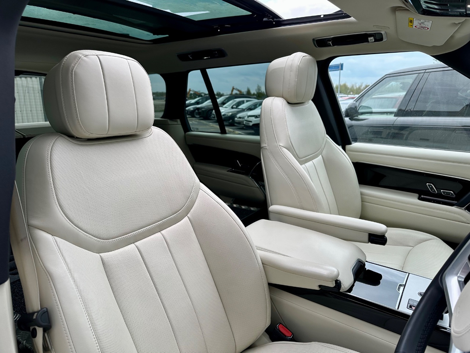 2024 Land Rover Range Rover - image 9