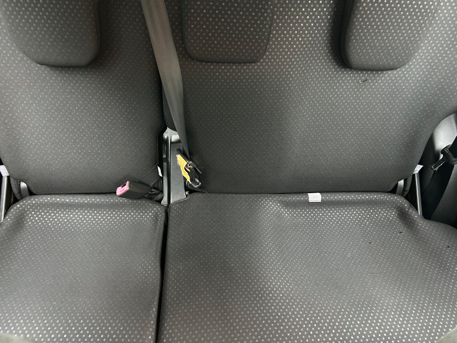 2011 Toyota Yaris 1.0 VVT-i 3Dr Sport €4,950