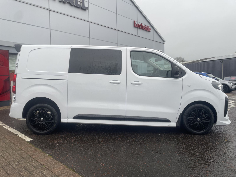 2026 Opel Vivaro - image 8