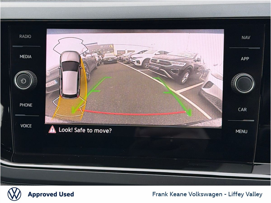 2023 Volkswagen Polo - image 13