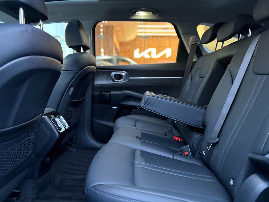 2025 Kia Sorento 1.6 Plug In Hybrid (7 Seats) €59,995