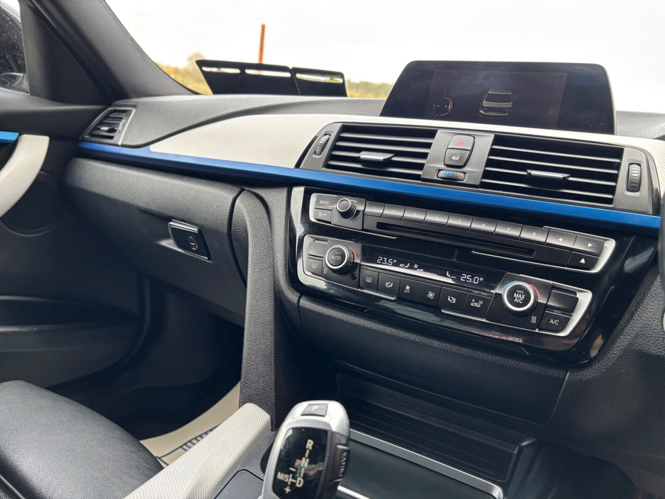 2017 BMW 3 Series - image 9