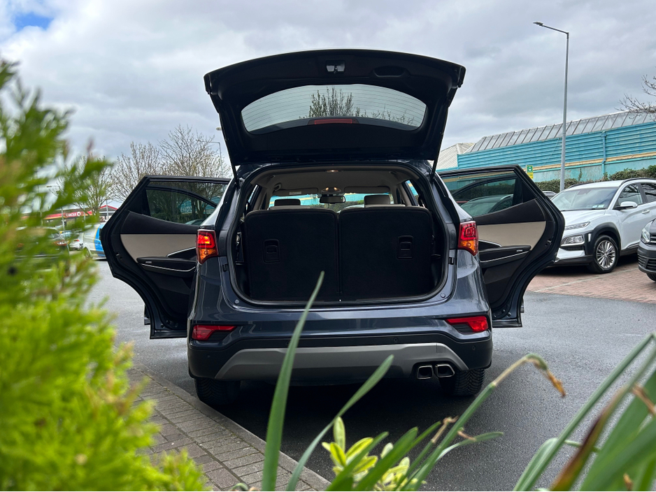 2018 Hyundai Santa Fe - image 32