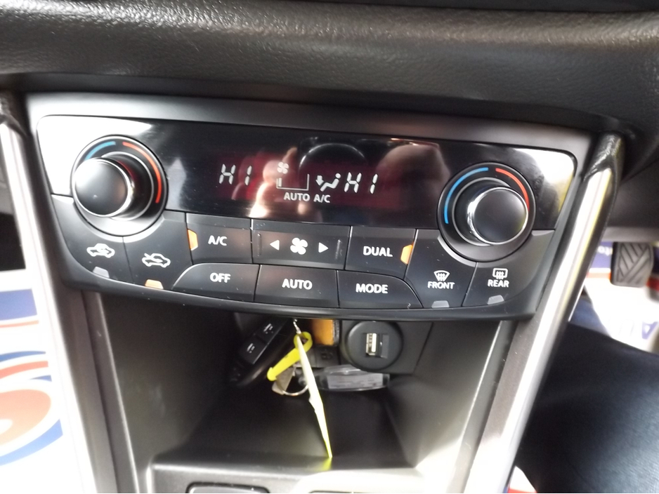 2023 Suzuki SX4 S-Cross - image 8