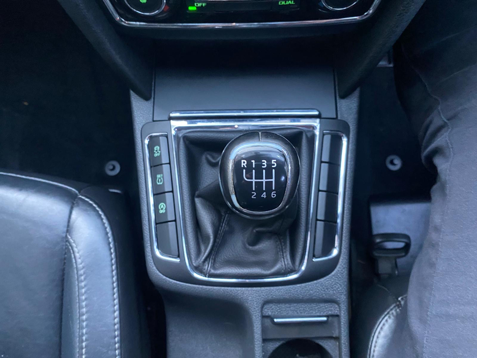 2014 Skoda Superb - image 17