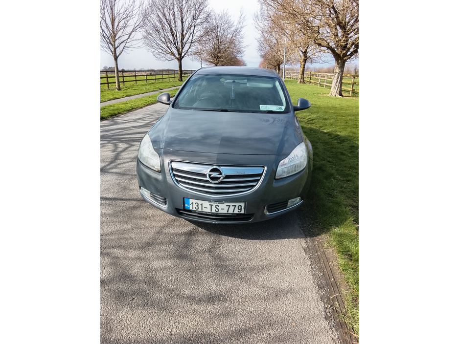 2013 Opel Insignia - image 3