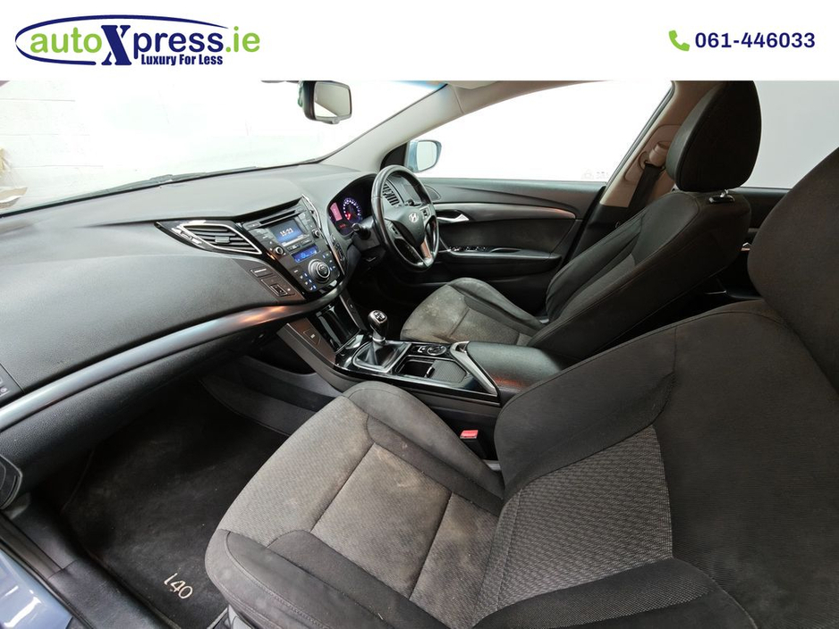 2016 Hyundai i40 Salon Executive, Reversing camera €6,495