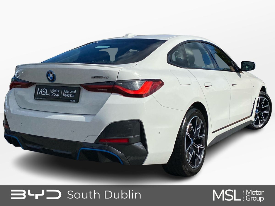 2024 BMW i4 - image 3