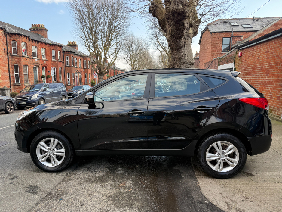 2012 Hyundai ix35 - image 9