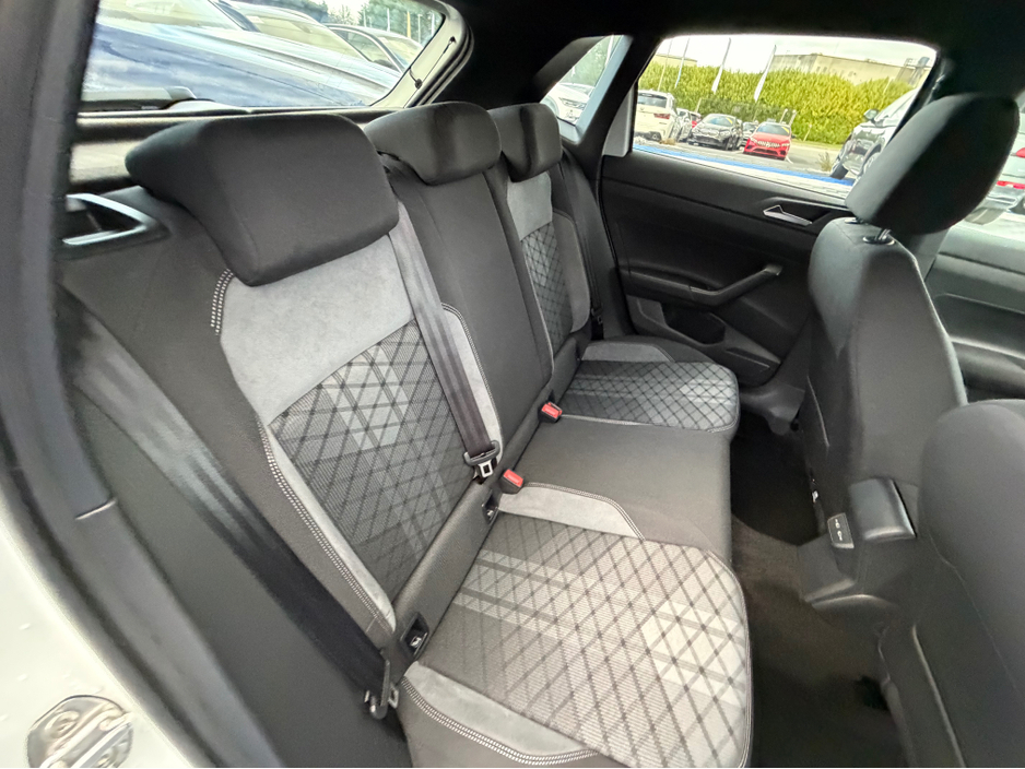 2022 Volkswagen Polo - image 26