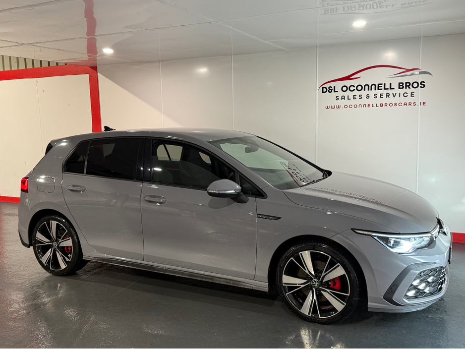 2022 Volkswagen Golf - image 17