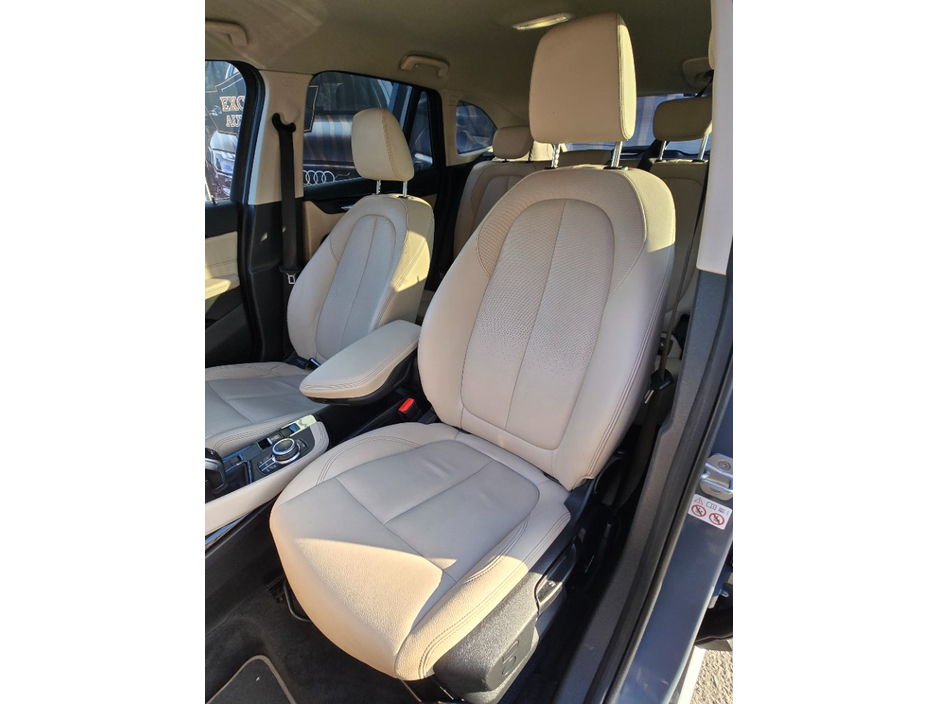 2020 BMW X1 - image 8