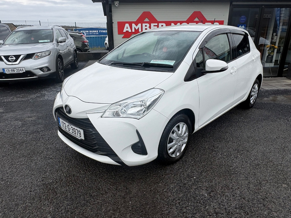 2017 Toyota Yaris - image 2