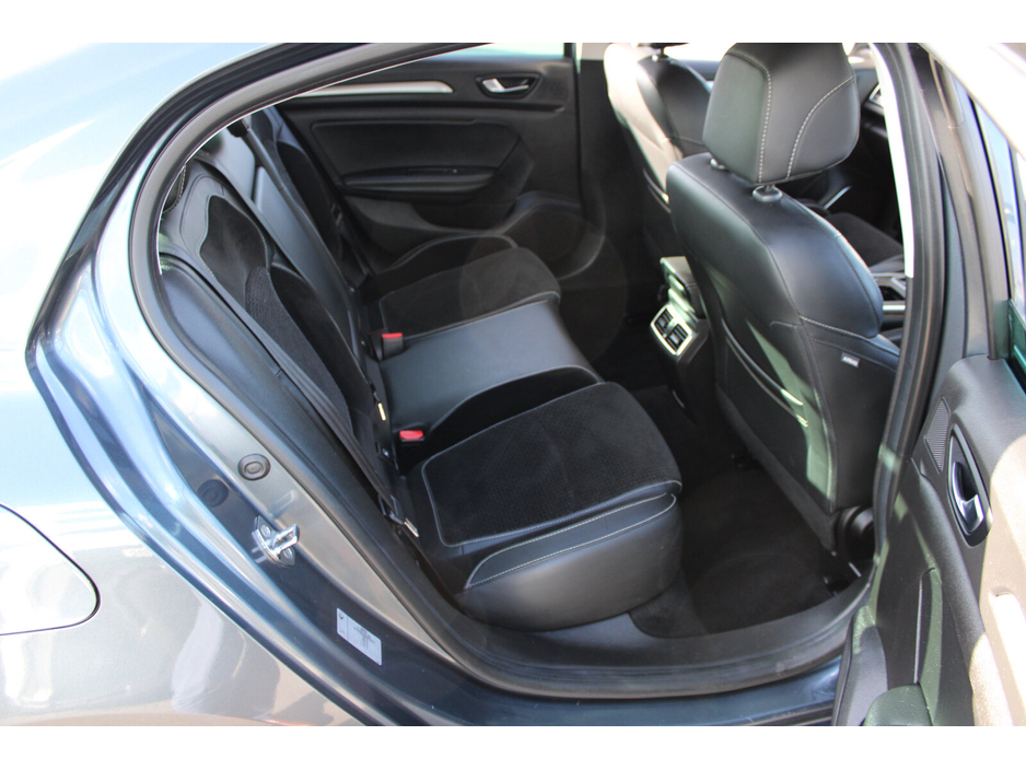 2018 Renault Megane - image 11