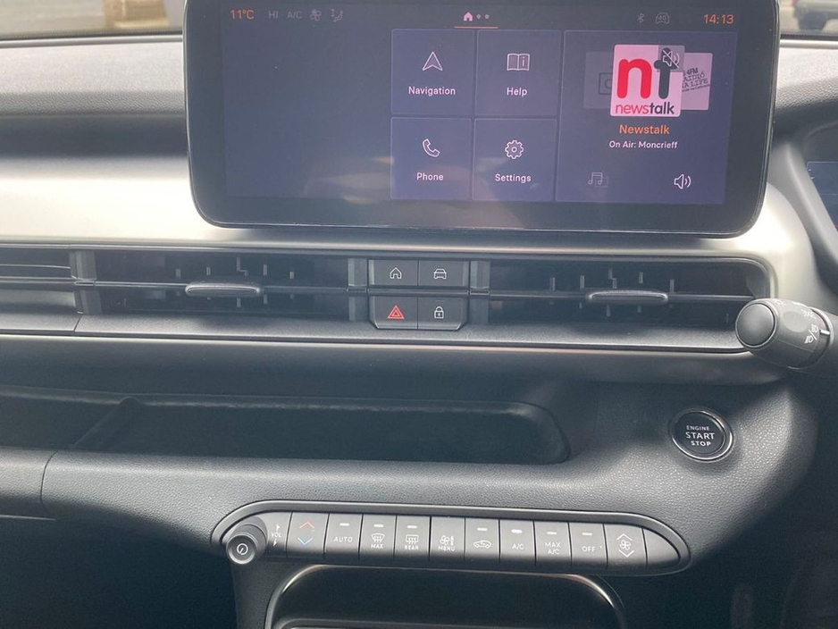 2025 Jeep Avenger - image 19