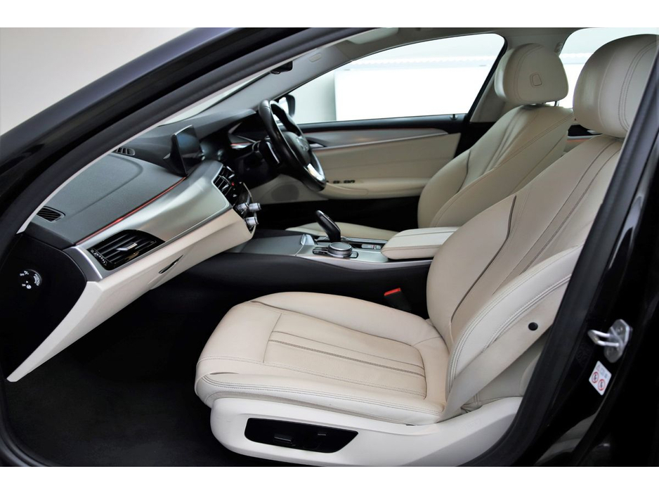 2020 BMW 5 Series 520D SE *BEIGE LEATHER*SAT NAV*PARK SENSORS €26,890