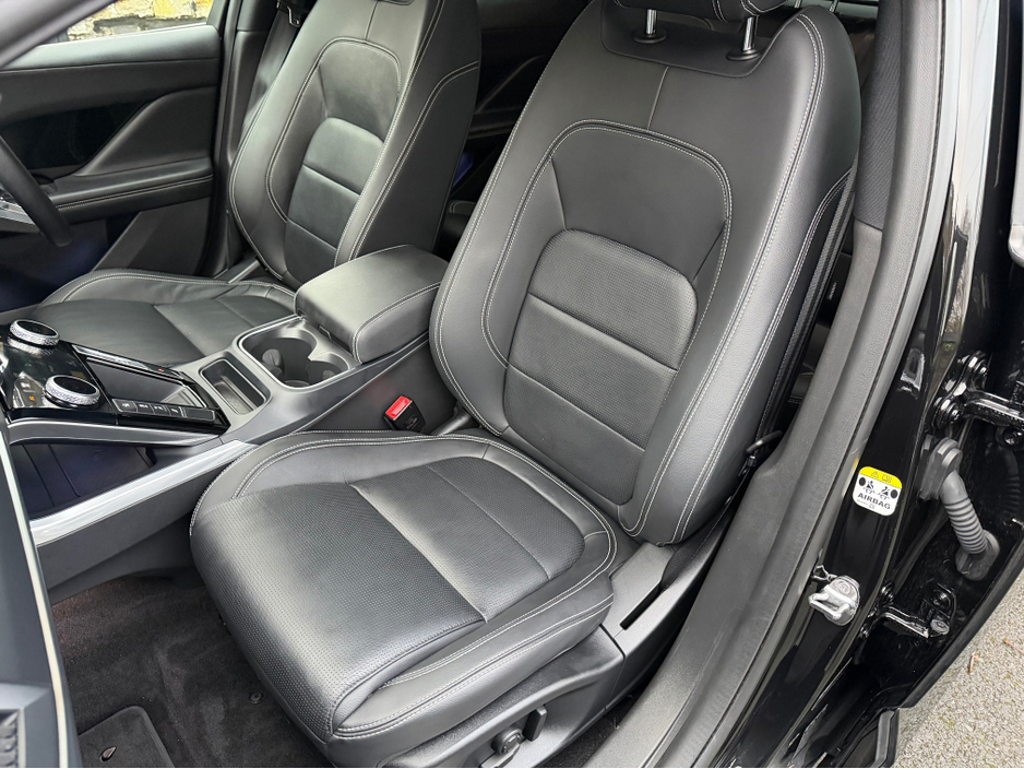 2024 Jaguar I-Pace R-DYNAMIC EV400 BLACK EDITION//IMMACULATE THROUGHOUT//PANORAMIC ROOF//SIMI AND AA DEALER €41,950