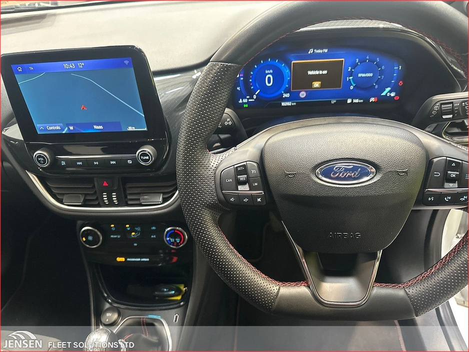 2022 Ford Puma - image 11