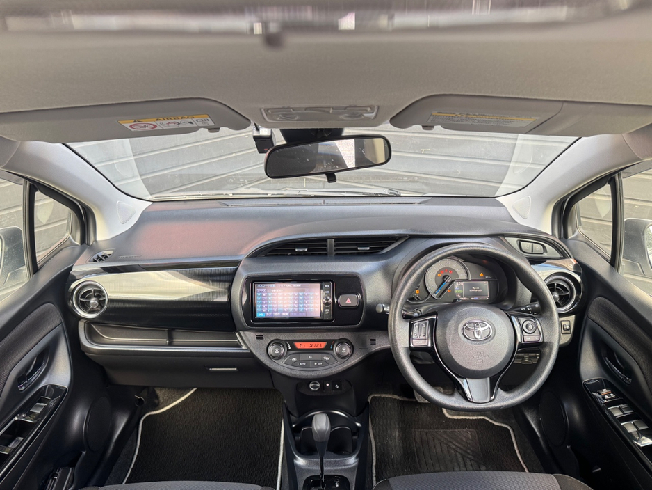 2018 Toyota Yaris - image 13