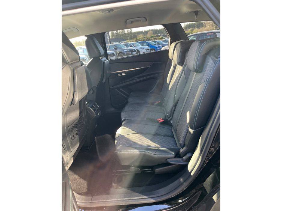 2021 Peugeot 5008 1.5 BlueHDi 130bhp Allure