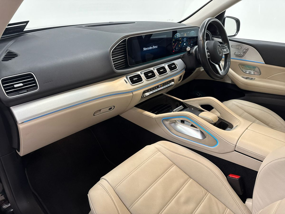 2022 Mercedes-Benz GLE Class - image 12